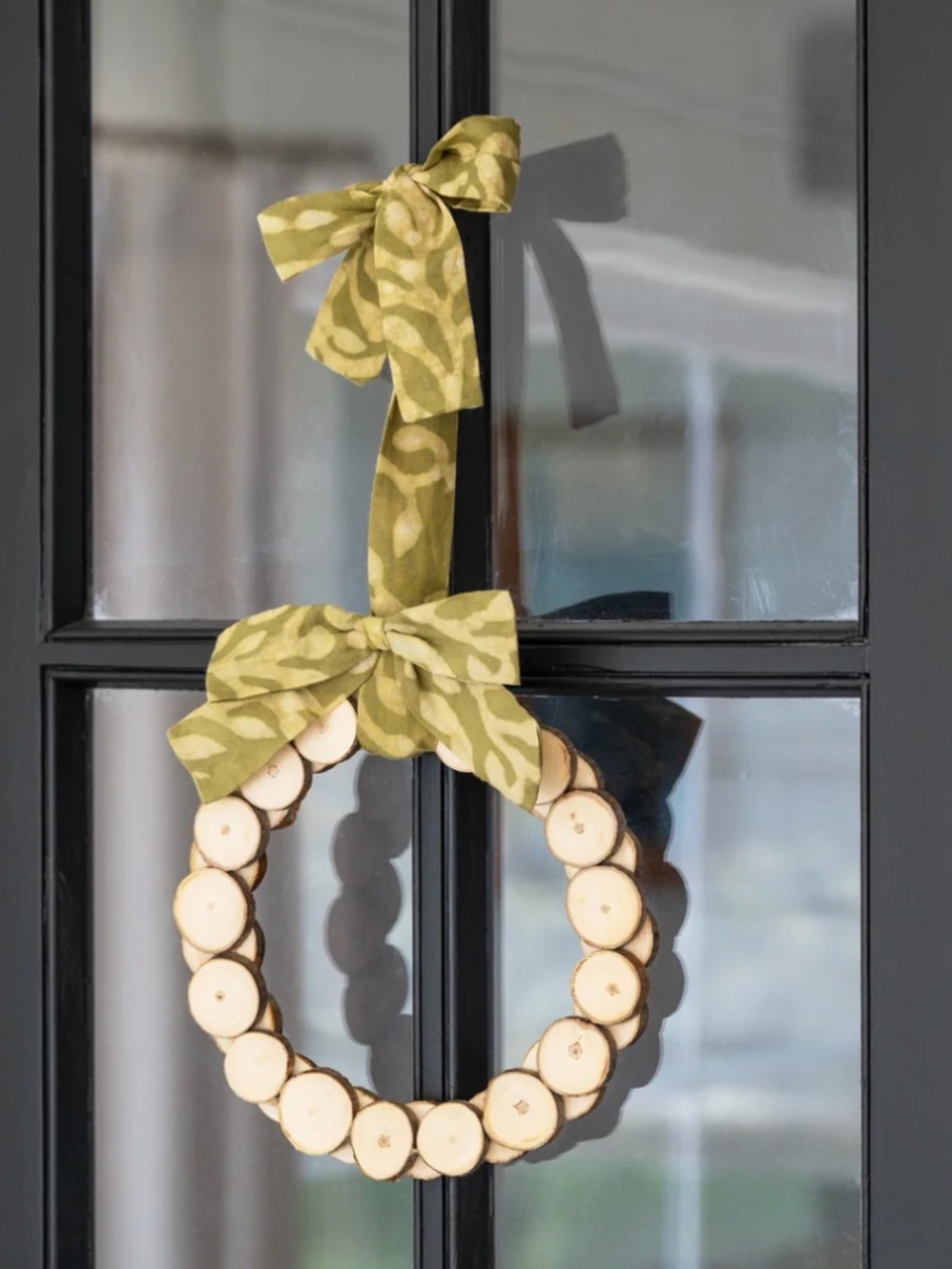 The Full Circle Wood Mini Wreath - NWT